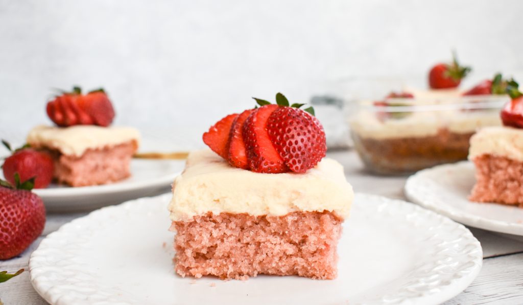 Fresh Low-fodmap Strawberry Sheet Cake Using Happy Baking Vanilla Cake 