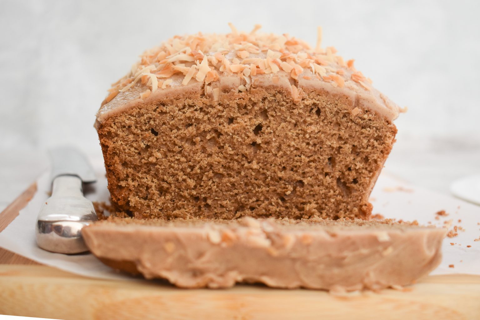LowFODMAP Chai Quick Bread with Browned Butter Chai Frosting; Gluten