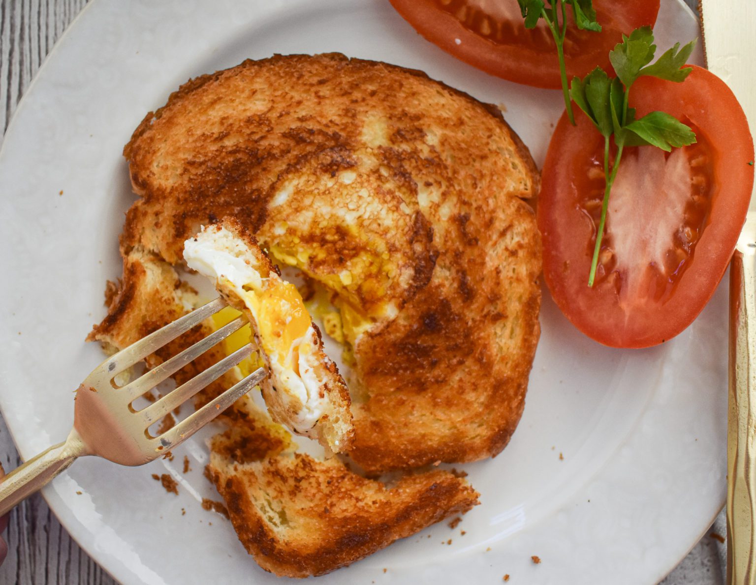 LowFODMAP Egg in a Basket; Glutenfree, Vegetarian Dr. Rachel Pauls