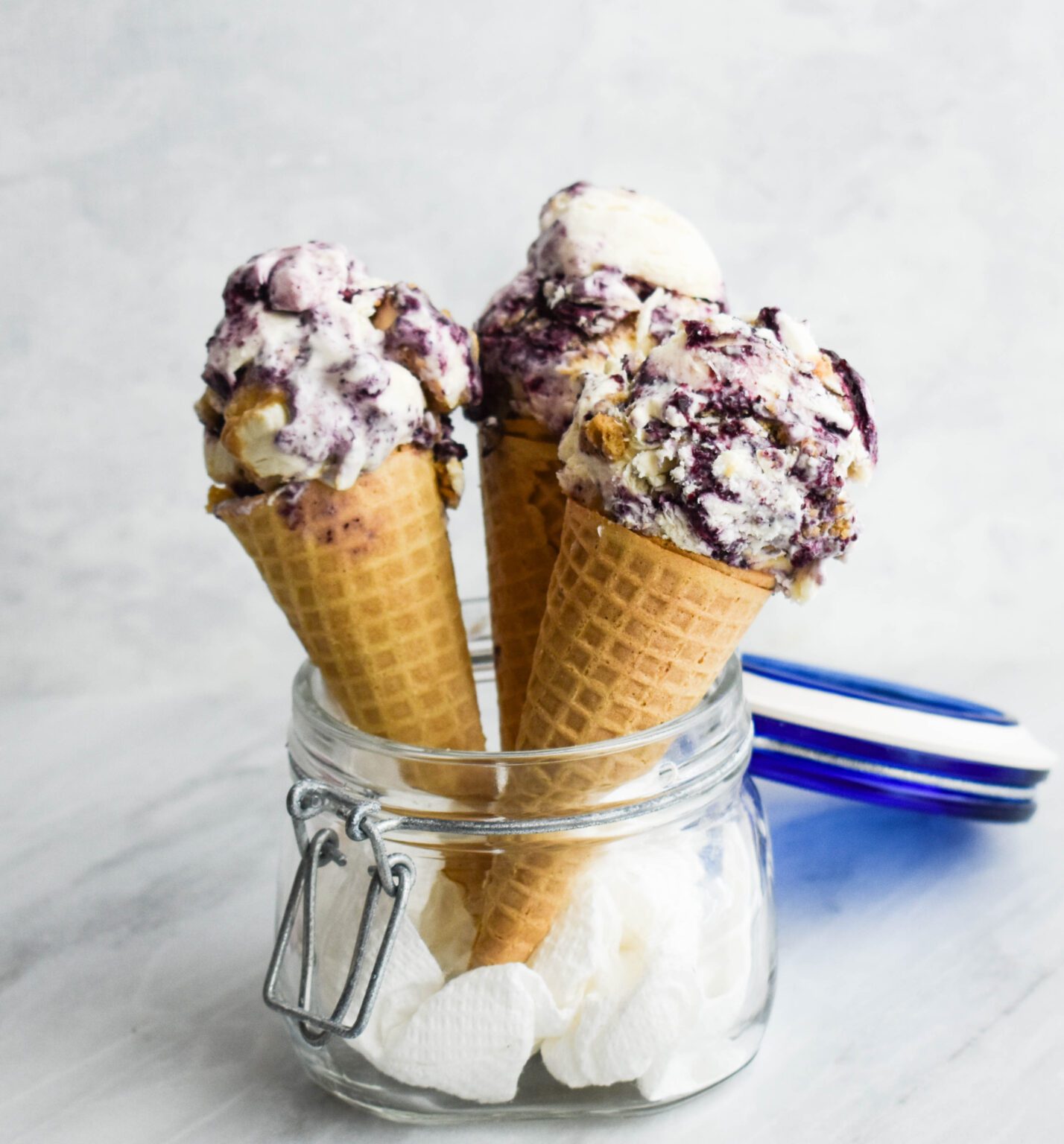 LowFODMAP & Glutenfree NoChurn Blueberry Cheesecake Frozen Yogurt