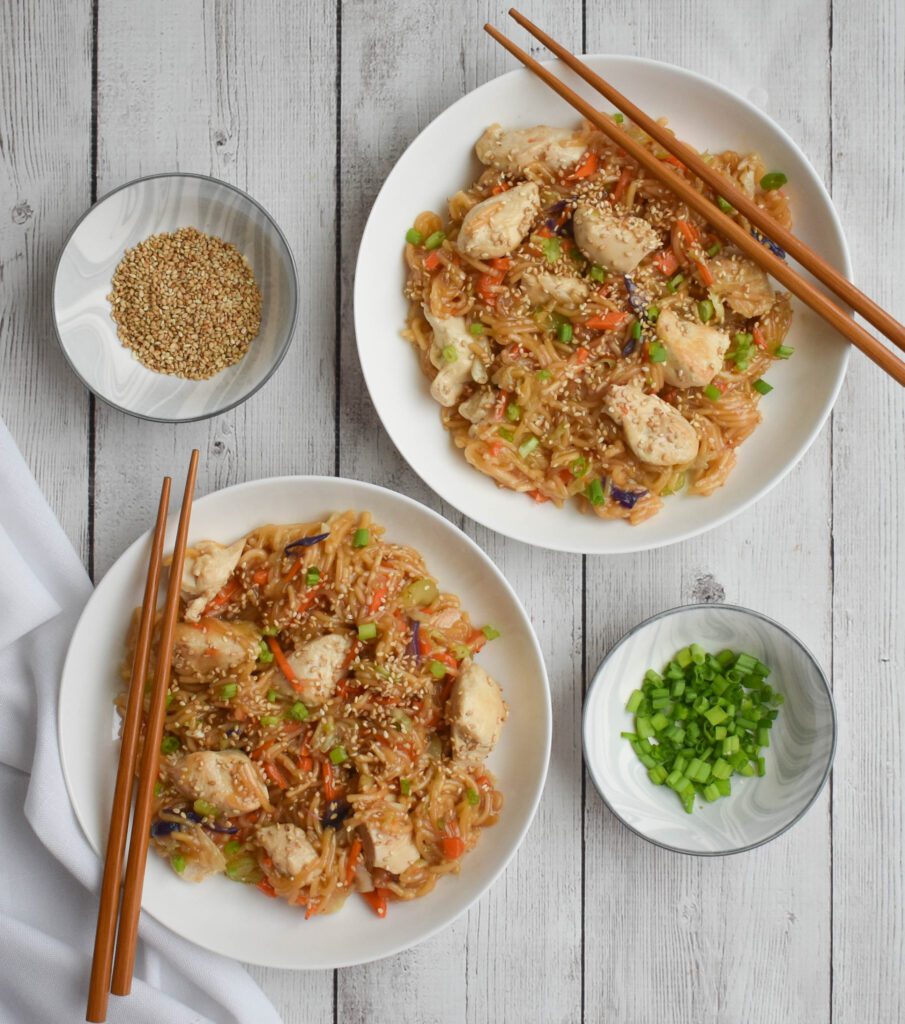 low fodmap chicken chow mein, 2 plates aerial