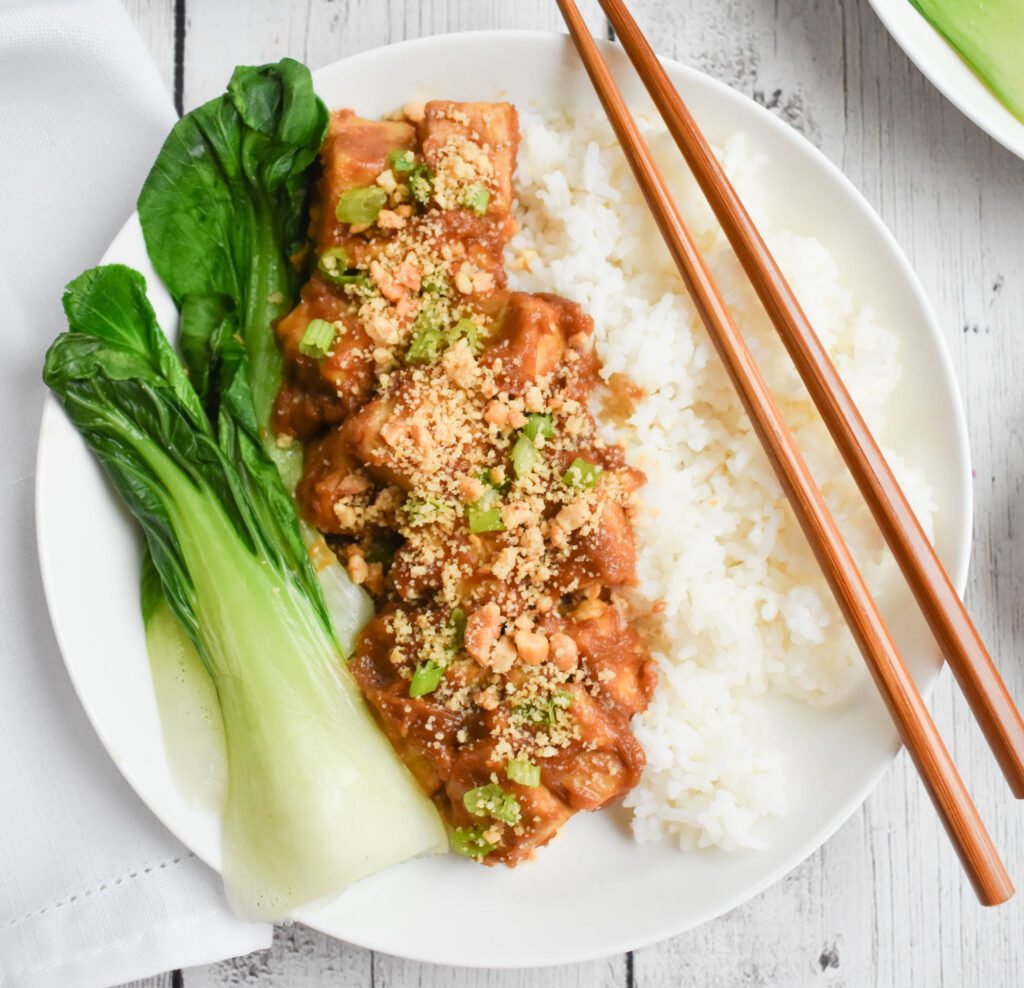 low fodmap peanut tempeh single bowl aerial