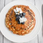 low fodmap blueberry pancakes with flowers