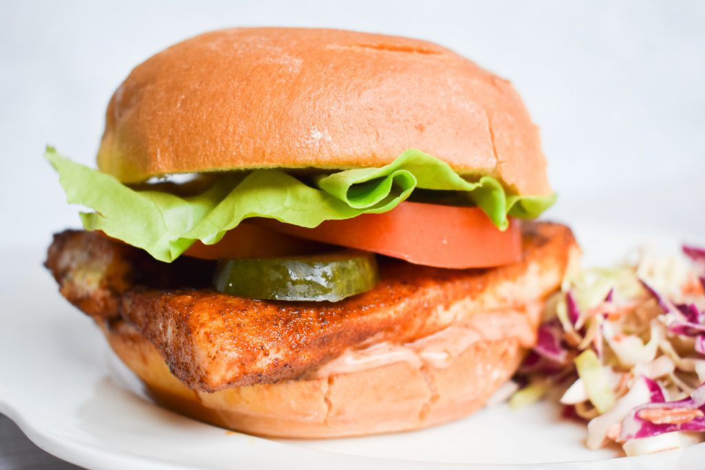 LowFODMAP Blackened Mahi Mahi Fish Sandwich; Glutenfree, Dairyfree