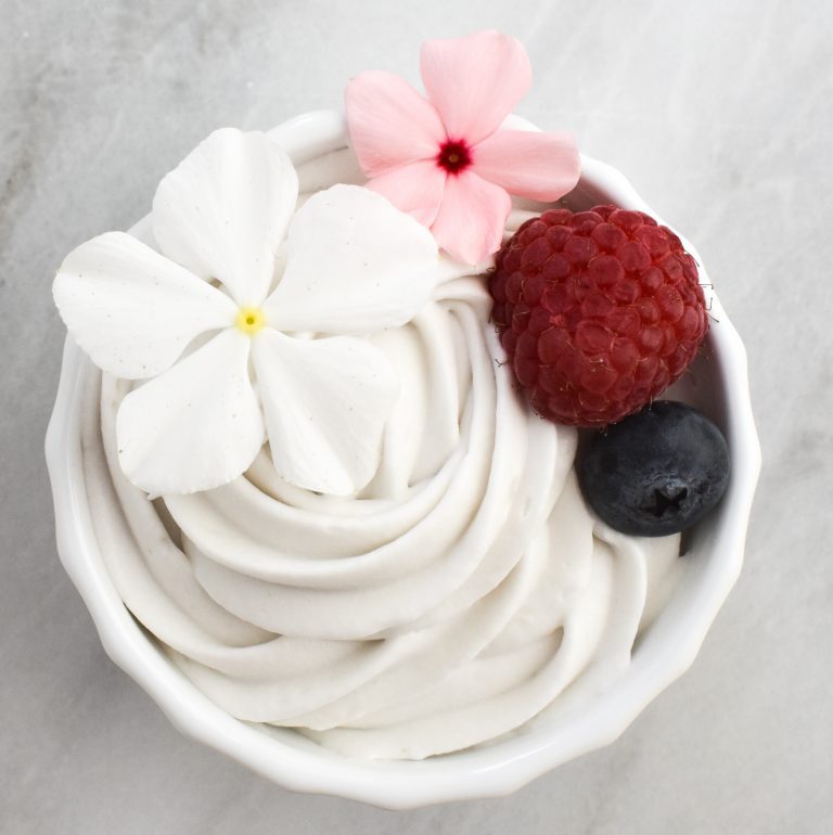 LowFODMAP Vanilla Bean Coconut Whipped Cream; Glutenfree, Vegan Dr